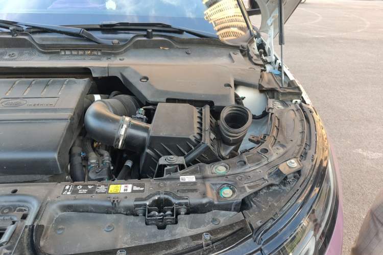 Used Land Rover Range Evoque 2022 Aurora L 249 PS R-Dynamic Luxury Edition Engine Bay Left