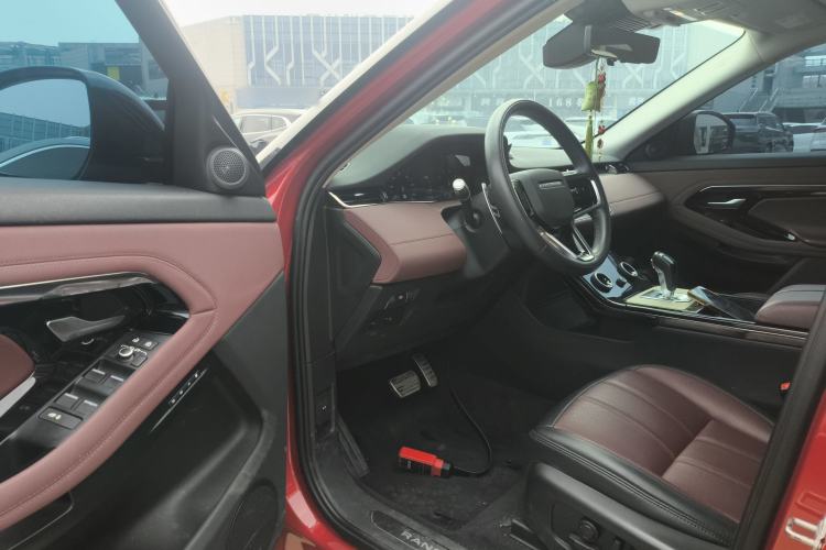 Used Land Rover Range Evoque 2022 Facelifted Aurora L 249 PS R-Dynamic Luxury Edition Driver Seat