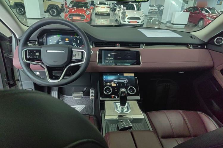 Used Land Rover Range Evoque 2022 Aurora L 249 PS R-Dynamic Luxury Edition Center Console