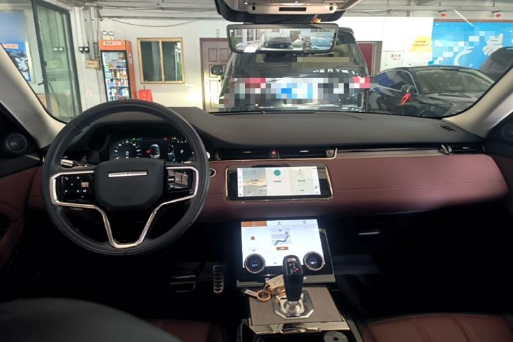 Used Land Rover Range Evoque 2022 Facelifted Aurora L 249 PS R-Dynamic Luxury Edition Center Console