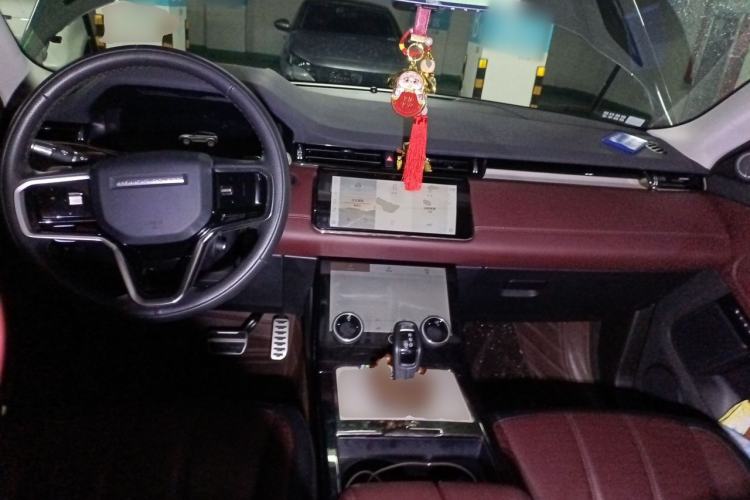 Used Land Rover Range Evoque 2022 Facelifted Aurora L 249 PS R-Dynamic HSE Luxury Edition Center Console