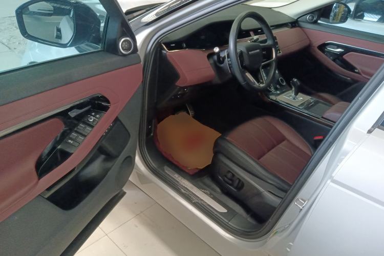 Used Land Rover Range Evoque 2022 Aurora L 249 PS R-Dynamic Luxury Edition Driver Seat
