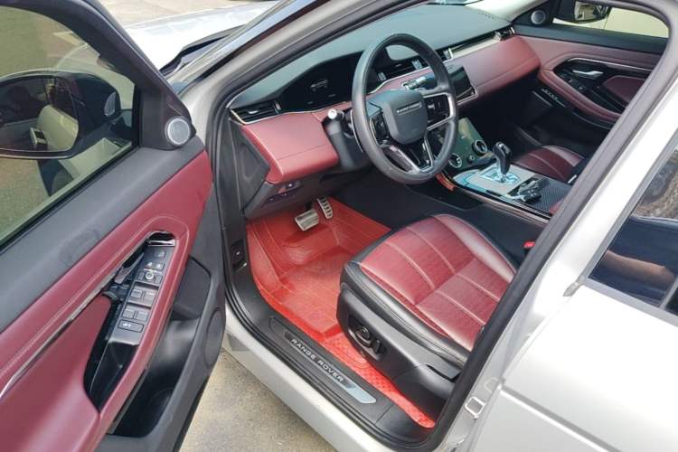 Used Land Rover Range Evoque 2022 Facelifted Aurora L 249 PS R-Dynamic HSE Luxury Edition Driver Seat