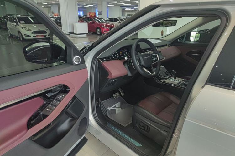 Used Land Rover Range Evoque 2022 Aurora L 249 PS R-Dynamic Luxury Edition Driver Seat