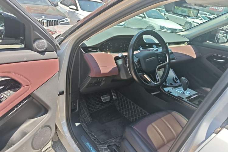 Used Land Rover Range Evoque 2022 Facelifted Aurora L 249 PS R-Dynamic Luxury Edition Driver Seat