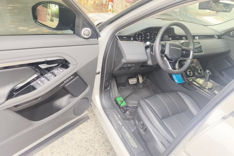 Used Land Rover Range Evoque 2022 Aurora L 249 PS R-Dynamic Luxury Edition Driver Seat