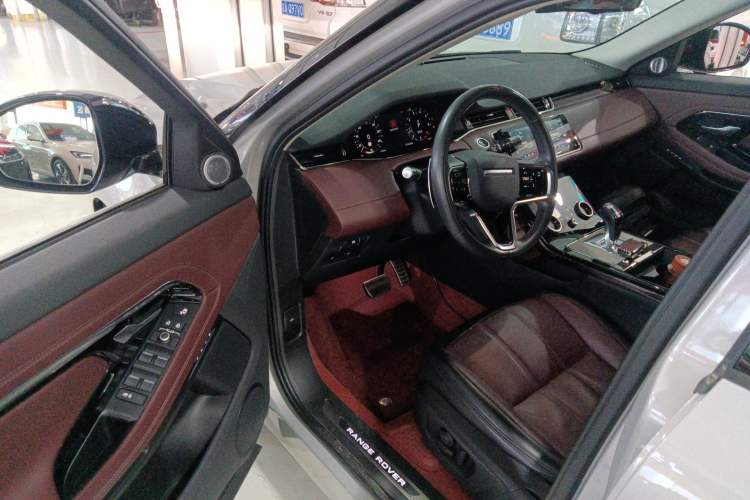 Used Land Rover Range Evoque 2022 Facelifted Aurora L 249 PS R-Dynamic HSE Luxury Edition Driver Seat