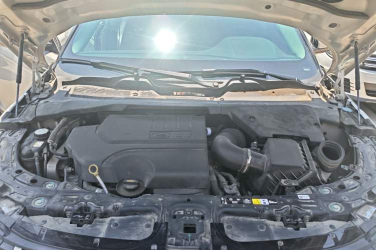 Used Land Rover Range Evoque 2022 Facelifted Aurora L 249 PS R-Dynamic Luxury Edition Engine Bay