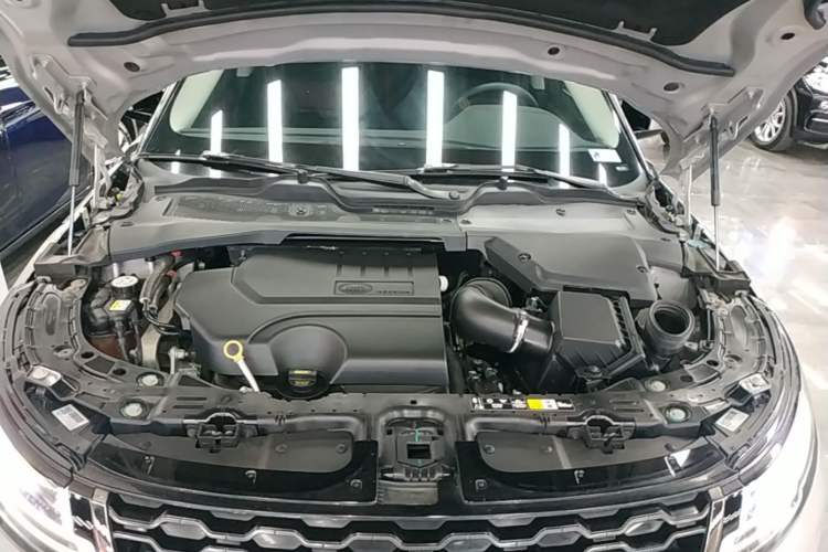 Used Land Rover Range Evoque 2022 Aurora L 249 PS R-Dynamic Luxury Edition Engine Bay
