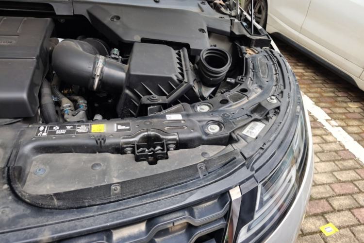 Used Land Rover Range Evoque 2022 Aurora L 249 PS R-Dynamic Luxury Edition Engine Bay Left