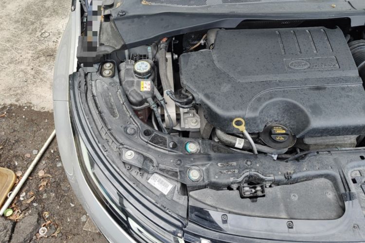 Used Land Rover Range Evoque 2022 Facelifted Aurora L 249 PS R-Dynamic Luxury Edition Engine Bay Right