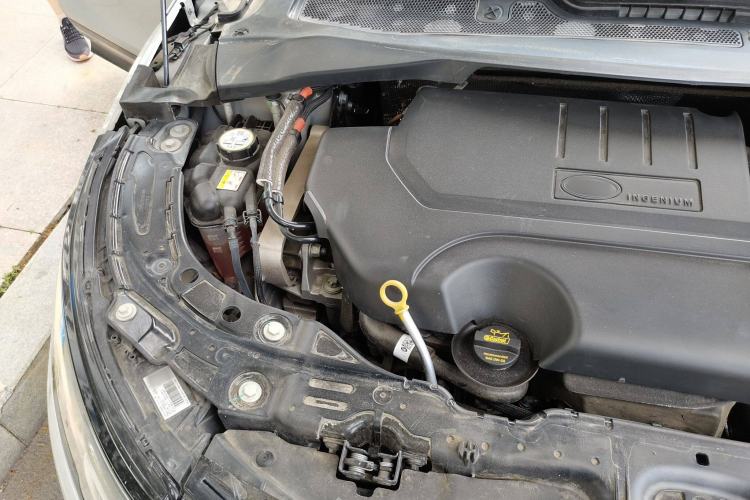 Used Land Rover Range Evoque 2022 Facelifted Aurora L 249 PS R-Dynamic Luxury Edition Engine Bay Right