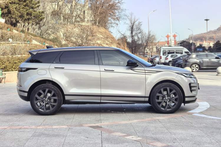 Used Land Rover Range Evoque 2022 Aurora L 249 PS R-Dynamic Collins Antique Bronze Special Edition Exterior 3