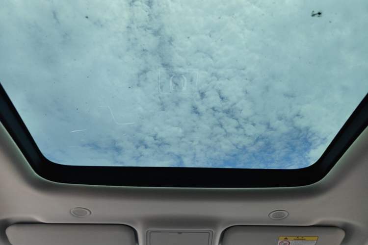 Used Land Rover Range Evoque 2022 Facelifted Aurora L 249 PS R-Dynamic Luxury Edition Headliner
