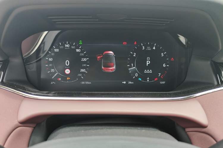 Used Land Rover Range Evoque 2022 Facelifted Aurora L 249 PS R-Dynamic Luxury Edition Instrument Cluster