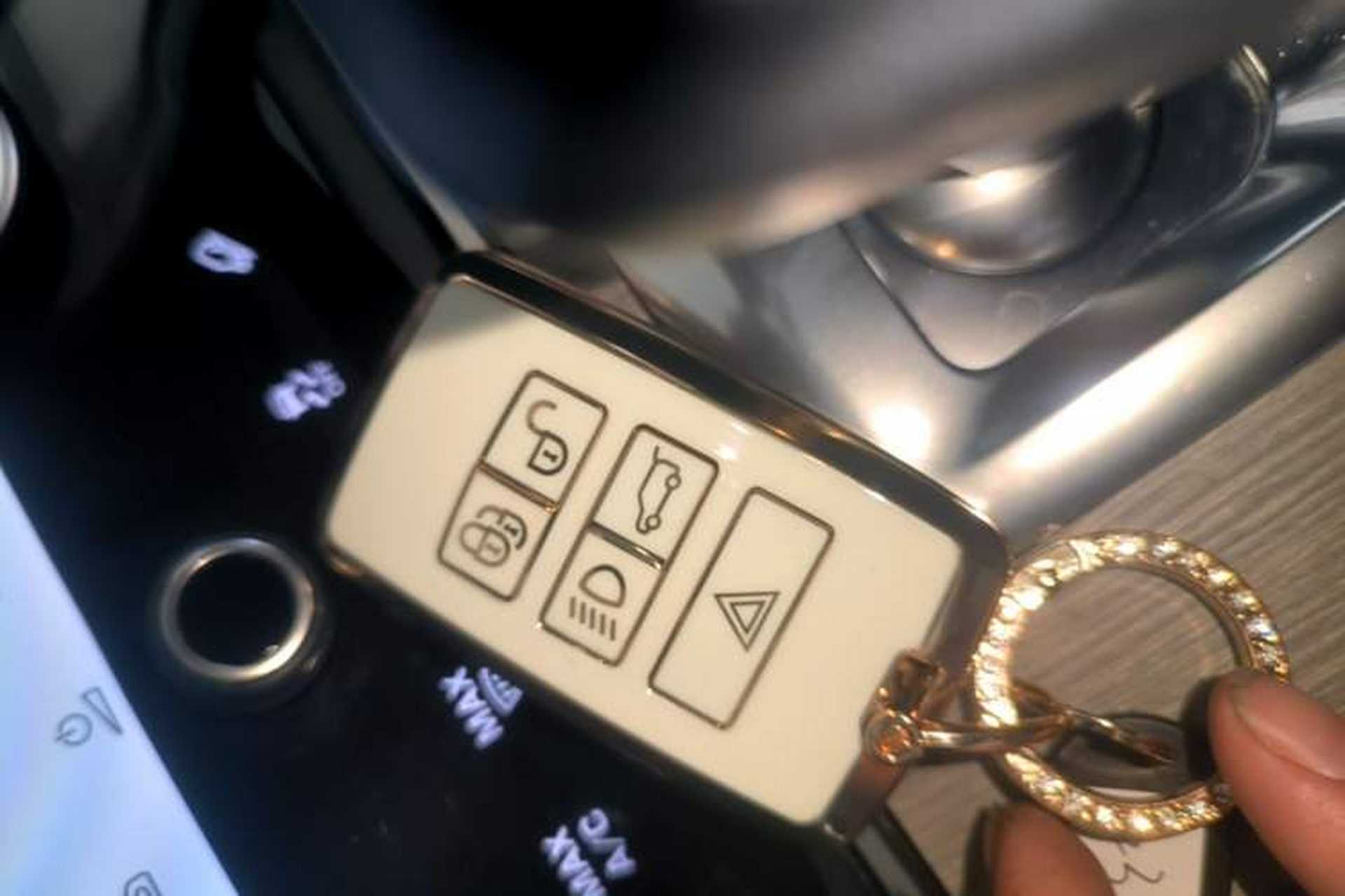 Used Land Rover Range Evoque 2022 Facelifted Aurora L 249 PS R-Dynamic Luxury Edition Interior 1
