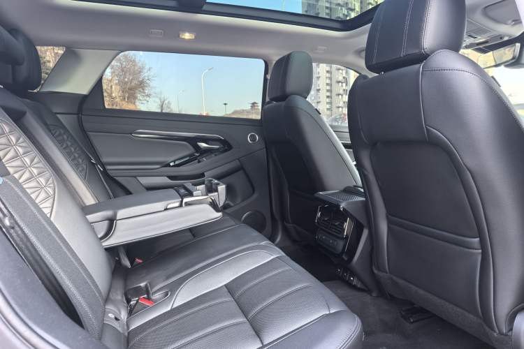 Used Land Rover Range Evoque 2022 Aurora L 249 PS R-Dynamic Collins Antique Bronze Special Edition Interior 1