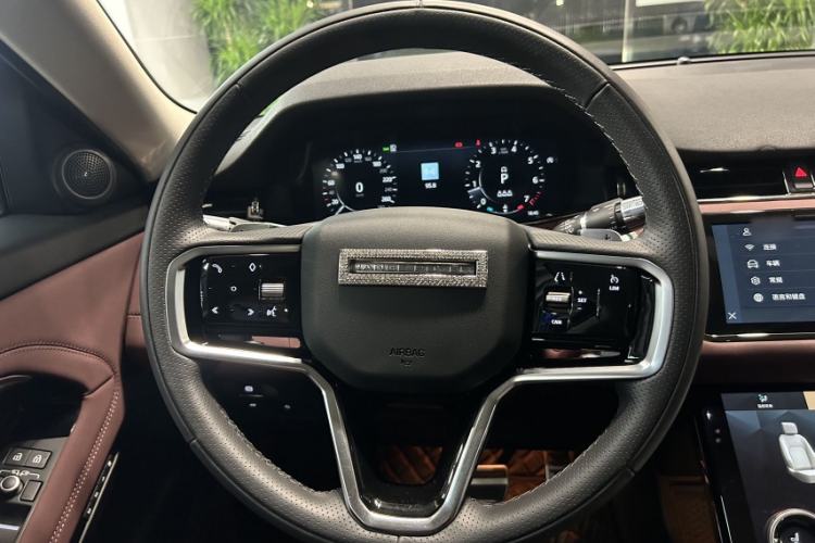 Used Land Rover Range Evoque 2022 Facelifted Aurora L 249 PS R-Dynamic Luxury Edition Interior 9