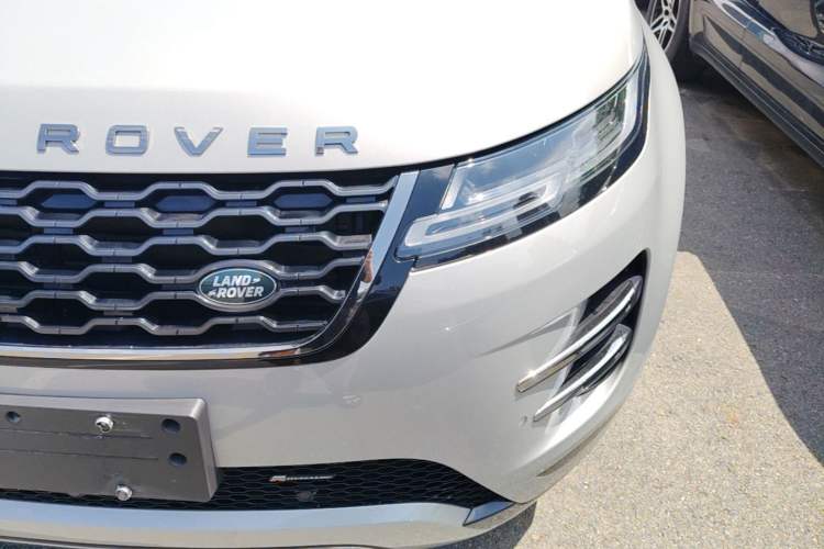 Used Land Rover Range Evoque 2022 Facelifted Aurora L 249 PS R-Dynamic HSE Luxury Edition Left Front Headlight
