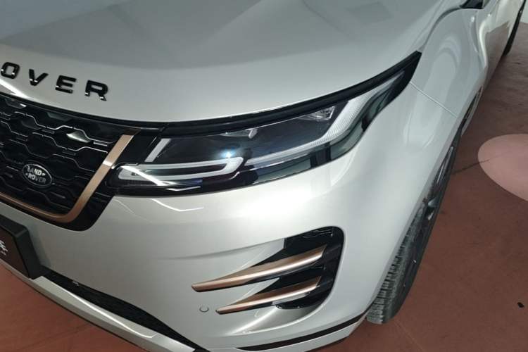 Used Land Rover Range Evoque 2022 Aurora L 249 PS R-Dynamic Collins Antique Bronze Special Edition Left Front Headlight