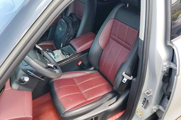 Used Land Rover Range Evoque 2022 Facelifted Aurora L 249 PS R-Dynamic HSE Luxury Edition Left Front Seat
