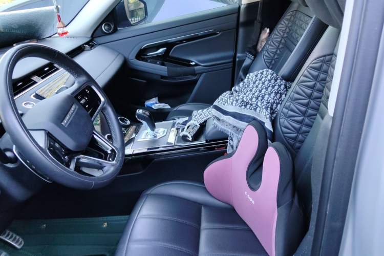 Used Land Rover Range Evoque 2022 Aurora L 249 PS R-Dynamic Collins Antique Bronze Special Edition Left Front Seat
