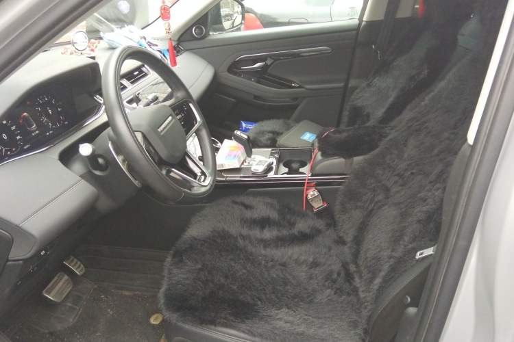 Used Land Rover Range Evoque 2022 Aurora L 249 PS R-Dynamic Luxury Edition Left Front Seat