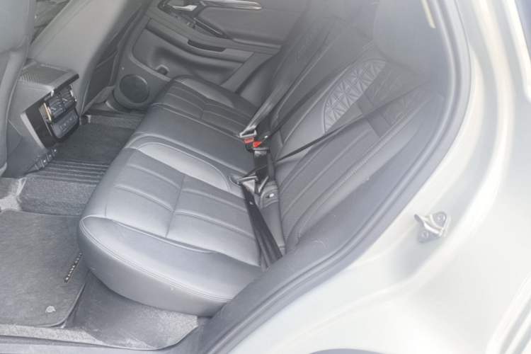 Used Land Rover Range Evoque 2022 Aurora L 249 PS R-Dynamic Luxury Edition Left Rear Seat