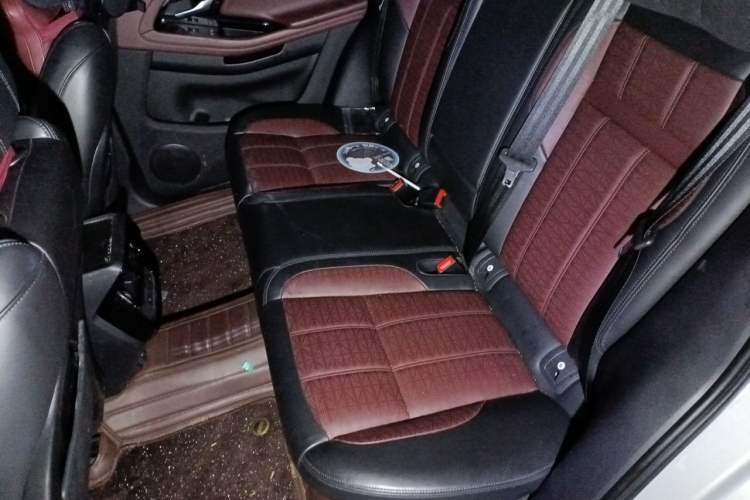 Used Land Rover Range Evoque 2022 Facelifted Aurora L 249 PS R-Dynamic HSE Luxury Edition Left Rear Seat