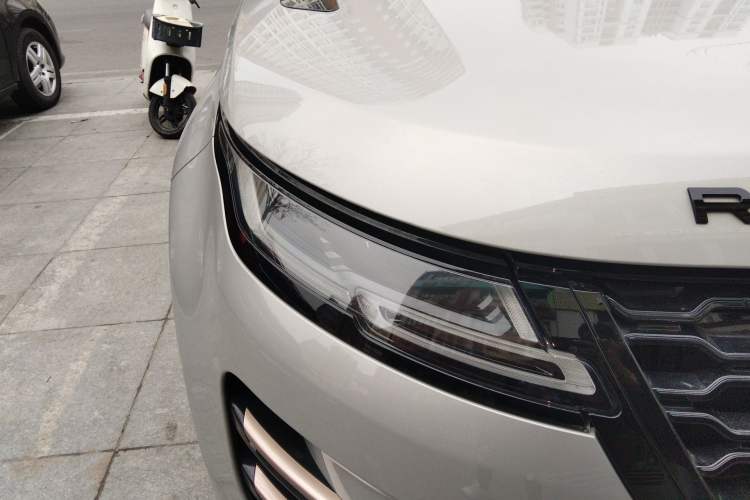 Used Land Rover Range Evoque 2022 Aurora L 249 PS R-Dynamic Luxury Edition Right Front Headlight