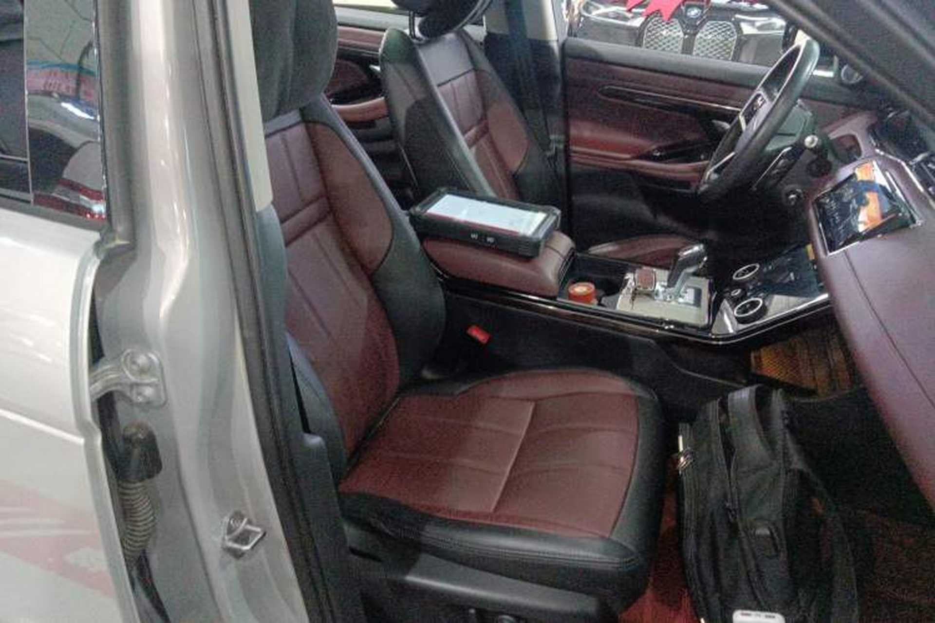 Used Land Rover Range Evoque 2022 Facelifted Aurora L 249 PS R-Dynamic HSE Luxury Edition Right Front Seat