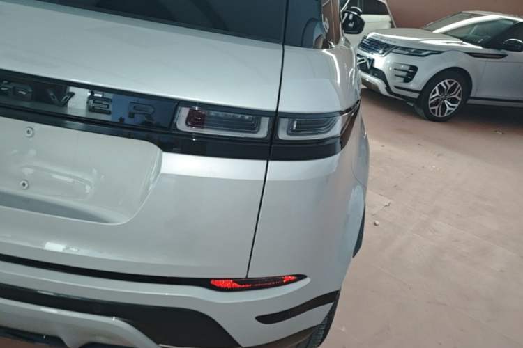 Used Land Rover Range Evoque 2022 Aurora L 249 PS R-Dynamic Collins Antique Bronze Special Edition Right Rear Taillight