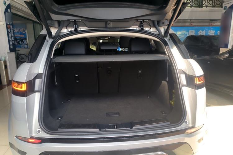 Used Land Rover Range Evoque 2022 Facelifted Aurora L 249 PS R-Dynamic Luxury Edition Trunk