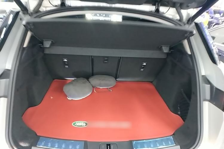 Used Land Rover Range Evoque 2022 Aurora L 249 PS R-Dynamic Luxury Edition Trunk