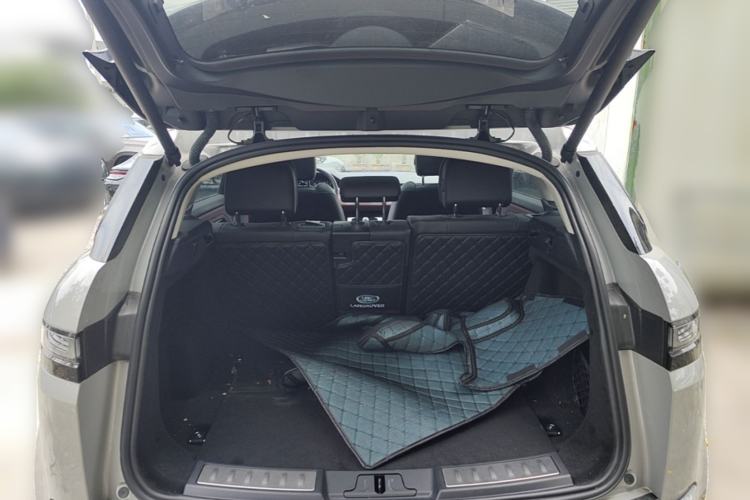 Used Land Rover Range Evoque 2022 Facelifted Aurora L 249 PS R-Dynamic Luxury Edition Trunk