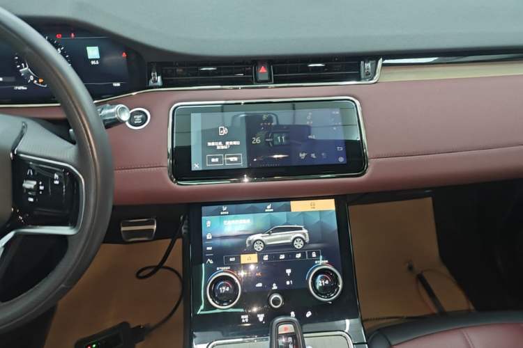 Used Land Rover Range Evoque 2022 Aurora L 249 PS R-Dynamic Luxury Edition Audio And AC Panel