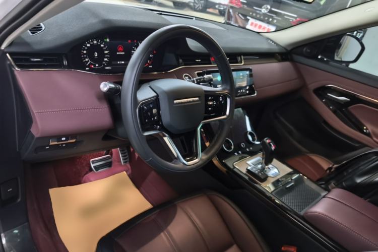 Used Land Rover Range Evoque 2022 Facelifted Aurora L 249 PS R-Dynamic Luxury Edition Center Console