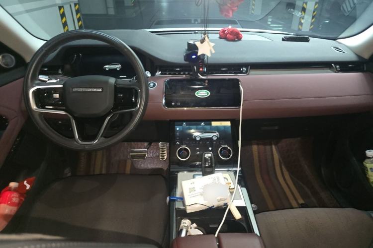 Used Land Rover Range Evoque 2022 Facelifted Aurora L 249 PS R-Dynamic Luxury Edition Center Console