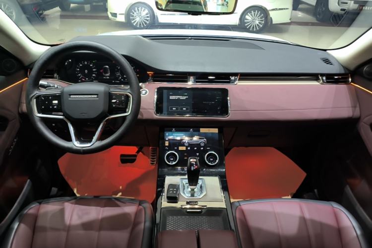 Used Land Rover Range Evoque 2022 Facelifted Aurora L 249 PS R-Dynamic Luxury Edition Center Console