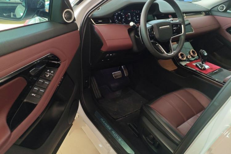 Used Land Rover Range Evoque 2022 Aurora L 249 PS R-Dynamic Luxury Edition Driver Seat