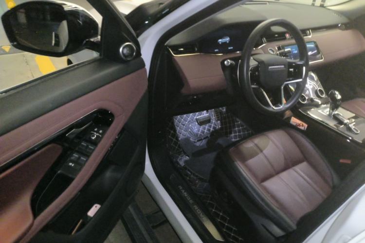 Used Land Rover Range Evoque 2022 Aurora L 249 PS R-Dynamic Luxury Edition Driver Seat
