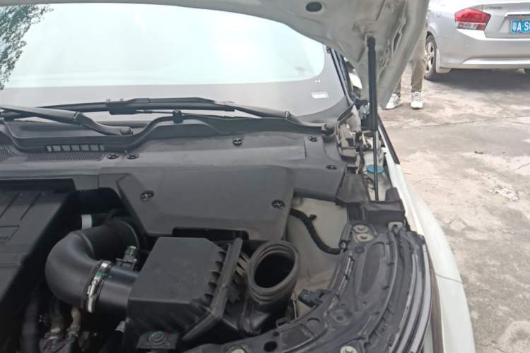 Used Land Rover Range Evoque 2022 Range Rover L 249 PS R-Dynamic HSE Luxury Edition Engine Bay Left