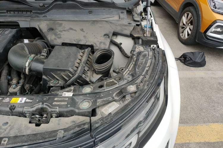 Used Land Rover Range Evoque 2022 Range Rover L 249 PS R-Dynamic HSE Luxury Edition Engine Bay Left
