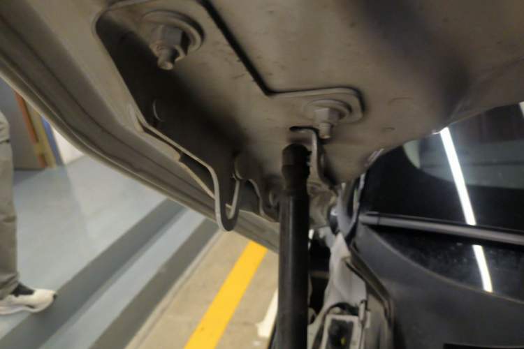 Used Land Rover Range Evoque 2022 Aurora L 249 PS R-Dynamic Luxury Edition Engine Bay Right