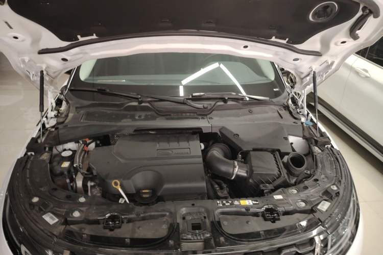 Used Land Rover Range Evoque 2022 Facelifted Aurora L 249 PS R-Dynamic Luxury Edition Engine Bay