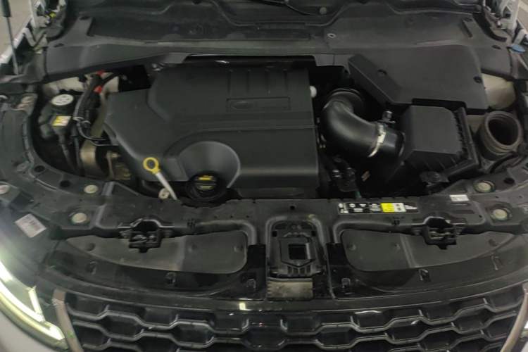 Used Land Rover Range Evoque 2022 Range Rover L 249 PS R-Dynamic HSE Luxury Edition Engine Bay