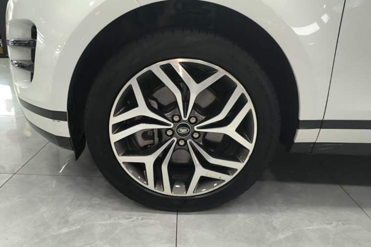 Used Land Rover Range Evoque 2022 Facelifted Aurora L 249 PS R-Dynamic Luxury Edition Exterior 1