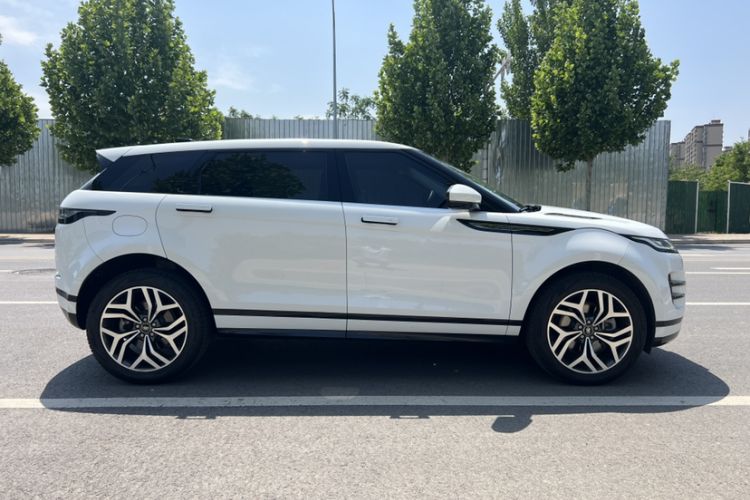 Used Land Rover Range Evoque 2022 Facelifted Aurora L 249 PS R-Dynamic Luxury Edition Exterior 3