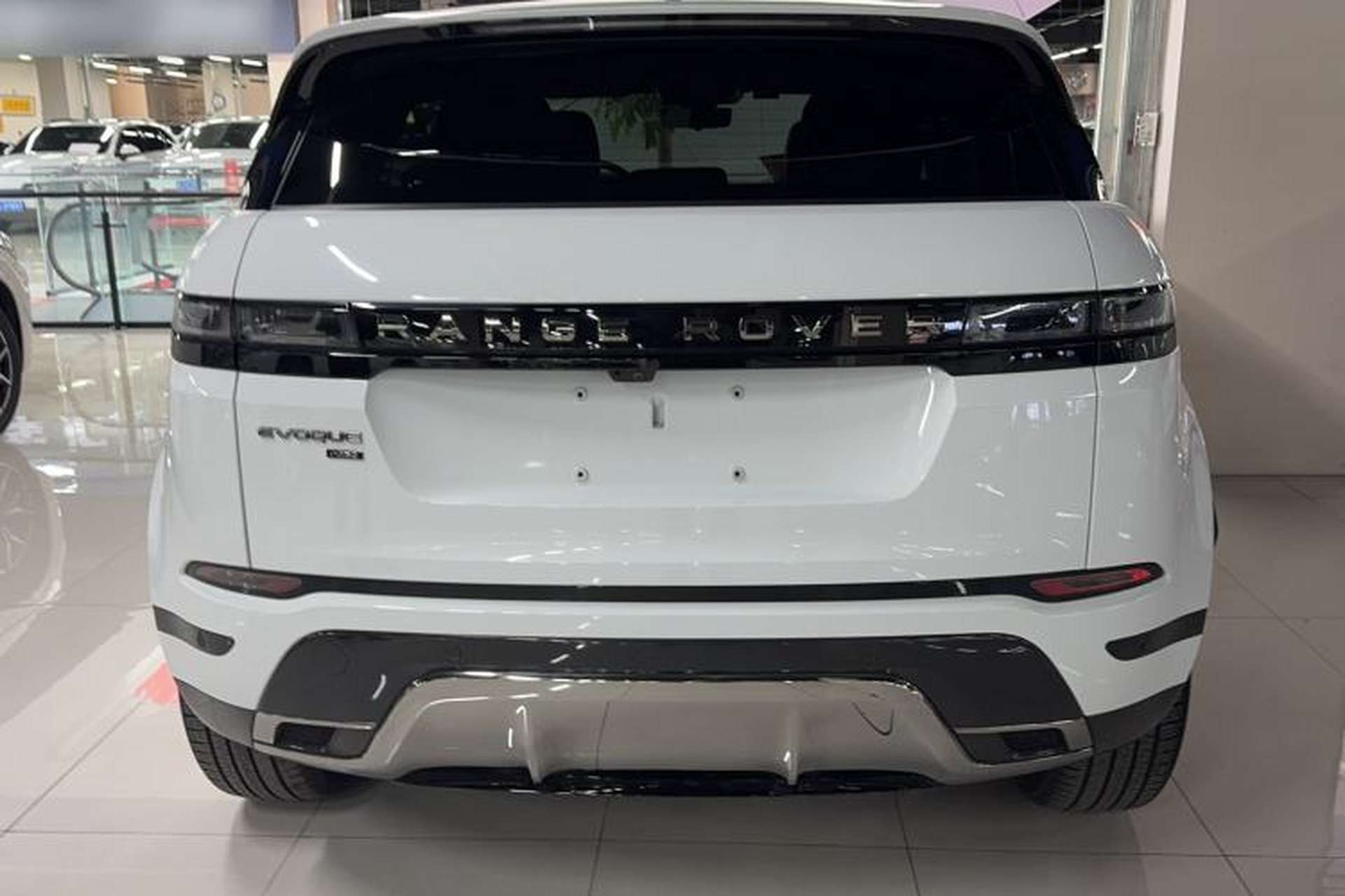 Used Land Rover Range Evoque 2022 Aurora L 249 PS R-Dynamic Luxury Edition Exterior 4