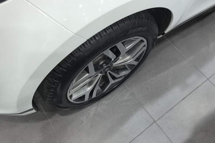 Used Land Rover Range Evoque 2022 Aurora L 249 PS R-Dynamic Luxury Edition Exterior 4